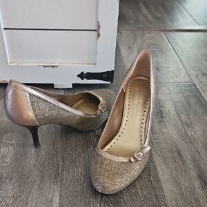 Bandolino Gold and Tan Women's Heels